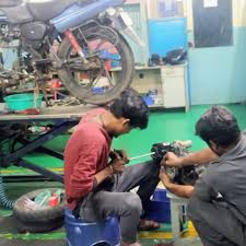 two wheeler mechanic training